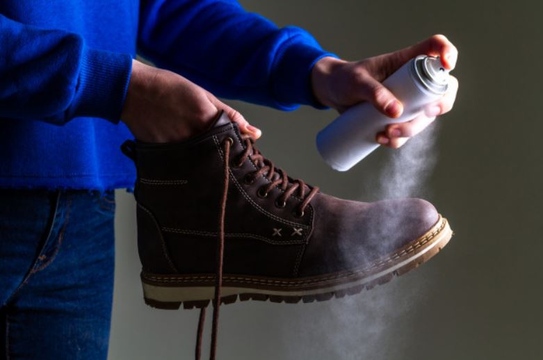Ankle Boots Cleaning.