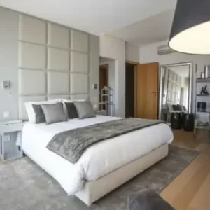 3 Bedrooms Flat