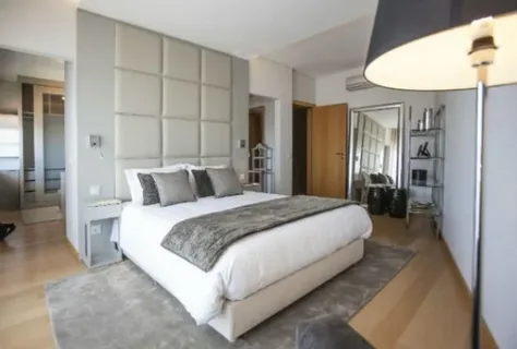 3 Bedrooms Flat
